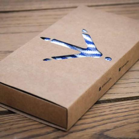 Packaging des chaussettes ESTAMPILLE fabriquées en France éco-responsables Packaging des chaussettes ESTAMPILLE fabriquées en France éco-responsables