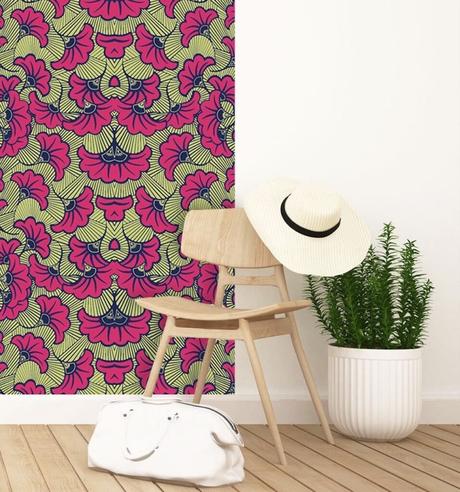 papier peint afrique rose chaise bois - blog déco - clematc