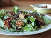 Salade pêches grillées, amandes fumées tofu pané sésame