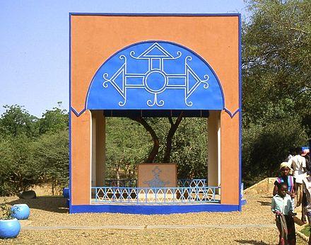 Les restes de l'arbre sont exposés au musée national Boubou-Hama de Niamey.