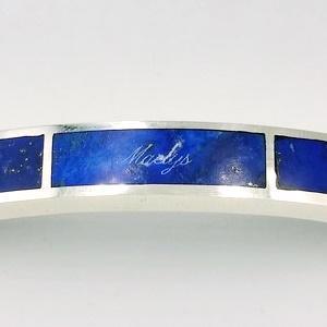 gravure personnalisée sur bracelet pour homme en argent et lapis lazuli