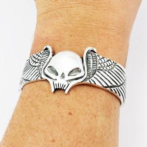 18 Bracelets personnalisés pour homme: découvrez de nos réalisations! bracelet de motard tête de mort personnalisé