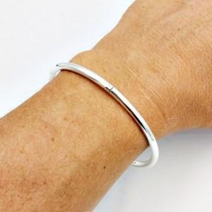 18 Bracelets personnalisés pour homme: découvrez de nos réalisations! bracelet jonc personnalisable pour homme