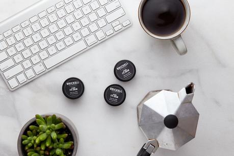 Devez-vous intégrer la caféine à votre routine de soins de la peau? Devez-vous intégrer la caféine à votre routine de soins de la peau?