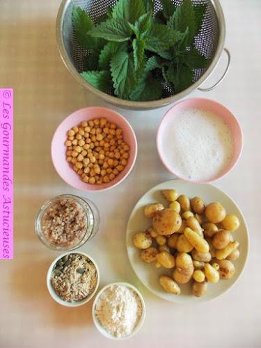 Tarte fine (sarrasin-pois chiches) aux orties et aux pommes de terre (Vegan)