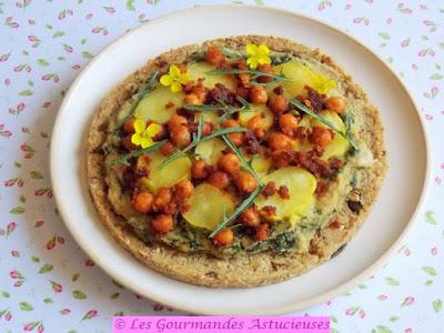 Tarte fine (sarrasin-pois chiches) aux orties et aux pommes de terre (Vegan)