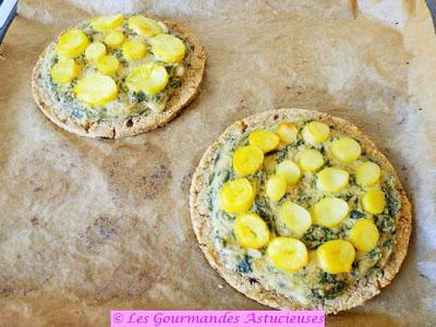 Tarte fine (sarrasin-pois chiches) aux orties et aux pommes de terre (Vegan)