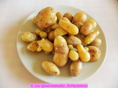 Tarte fine (sarrasin-pois chiches) aux orties et aux pommes de terre (Vegan)