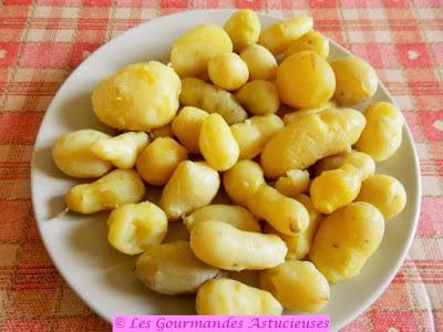 Tarte fine (sarrasin-pois chiches) aux orties et aux pommes de terre (Vegan)