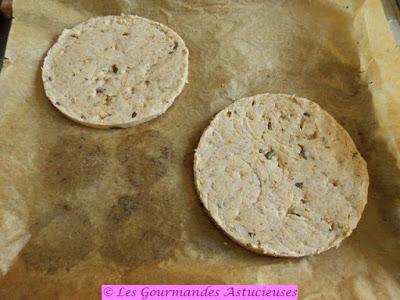 Tarte fine (sarrasin-pois chiches) aux orties et aux pommes de terre (Vegan)
