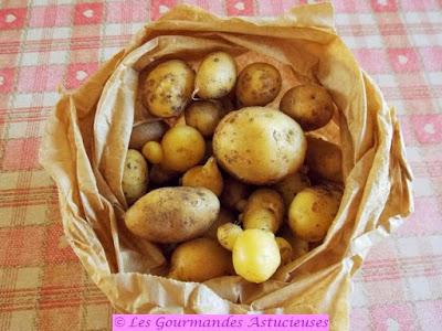 Tarte fine (sarrasin-pois chiches) aux orties et aux pommes de terre (Vegan)