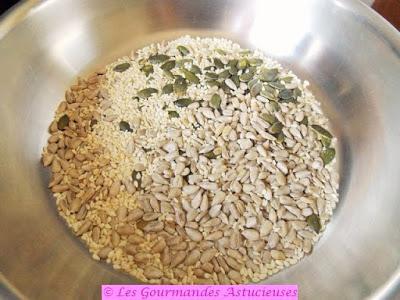 Tarte fine (sarrasin-pois chiches) aux orties et aux pommes de terre (Vegan)