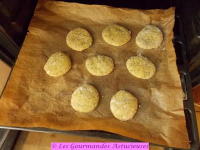 Mini-pitas aux orties garnies de tartare d'algues (Vegan)