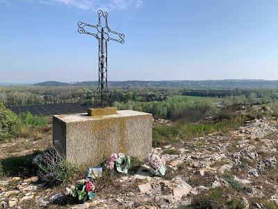 Mon fils doit avoir honte d'être chrétien ?