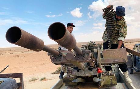 L’UE sanctionne 3 entreprises pour violations de l’embargo sur les armes en Libye