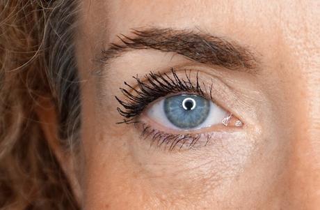 Diorswhow Iconic Overcurl volume Des cils en haute couture avec Diorswhow Iconic Overcurl