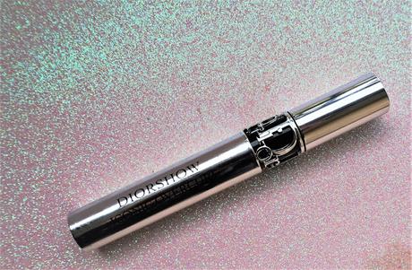 Diorswhow Iconic Overcurl tube griffé Des cils en haute couture avec Diorswhow Iconic Overcurl