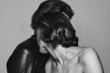 Alexandra Agoston par Chris Colls Alexandra Agoston par Chris Colls