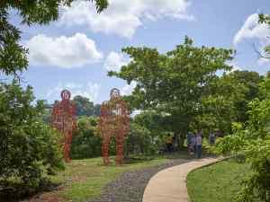 Entretiens sur l’Art et la Culture, retour sur Armatures d’Hervé Beuze, dans le jardin des sculptures de la Fondation Clément