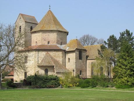 L'ancienne abbatiale romane d'Ottmarsheim © Ralph Hammann - licence [CC BY-SA 4.0] from Wikimedia Commons