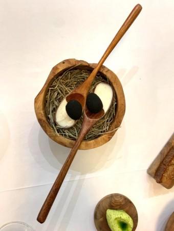 Oeufs de caillechèvre fumé © Olivia Goldman