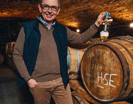 M. Grallet-Dupic propriétaires-récoltants et distillateur du whisky Rozelieures au cœur du petit village lorrain de Rozelieures