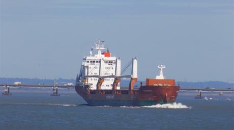 notre voix court de l'un à l'autre