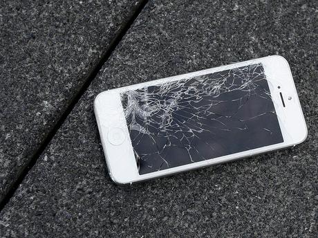 Ce nouveau brevet pourrait révolutionner les iPhone cassés