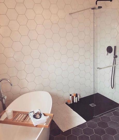salle de bain design baignoire îlot douche italienne - blog déco - clematc