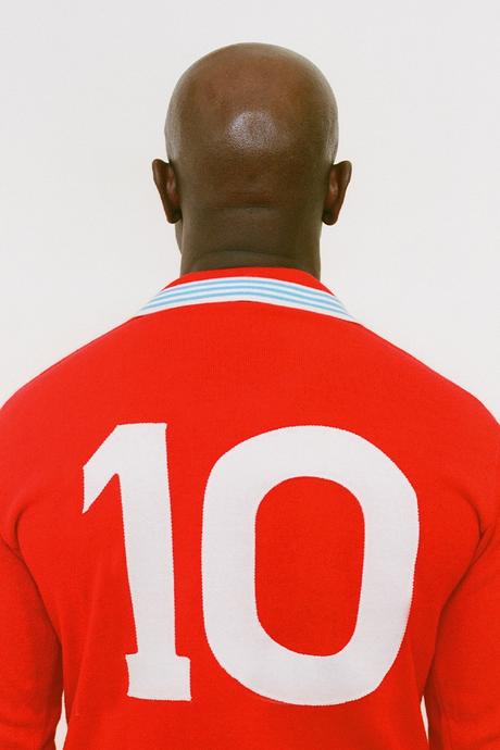 Patta revisite un maillot historique du Napoli Patta revisite un maillot historique du Napoli