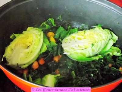 Chou braisé et tofu fumé fait maison (Vegan) Chou braisé et tofu fumé fait maison (Vegan)