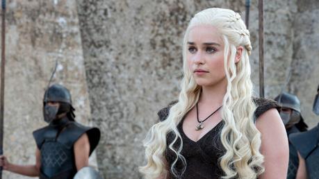 Game of Thrones : Emilia Clarke donne sa théorie sur la fin de la série