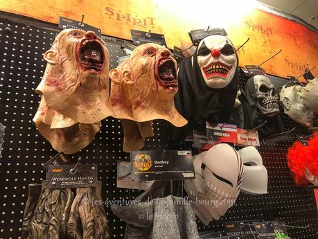 Que trouve-t-on dans un magasin éphémère d’Halloween aux États-Unis ?