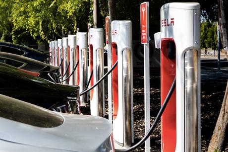 Les stations de recharge pour voiture électrique : comment les localiser et en bénéficier ?