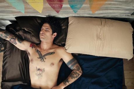 tposey01-4 OUPS : Tyler Posey se défringue dans “Alone”