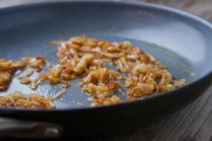 Tartinade aux oignons caramélisés au thermomix Tartinade aux oignons caramélisés au thermomix