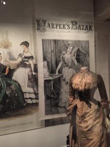Musée des Arts décoratifs « Harper’s Bazaar » jusqu’au 3 Janvier 2021 Musée des Arts décoratifs « Harper’s Bazaar » jusqu’au 3 Janvier 2021