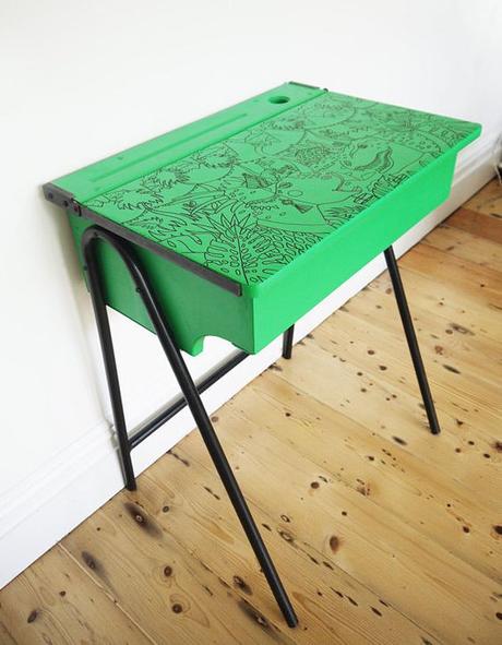 Revalorisé le bureau d’école Revalorisé le bureau d’école