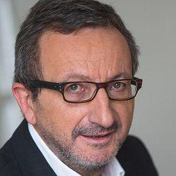 Plus fort qu'elle - de Jacques EXPERT