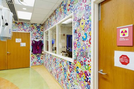 Takashi Murakami a créé une chambre d’hôpital pour enfant