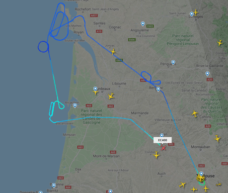 Ne pas pouvoir voyager n’interdit pas de regarder les avions Ne pas pouvoir voyager n’interdit pas de regarder les avions