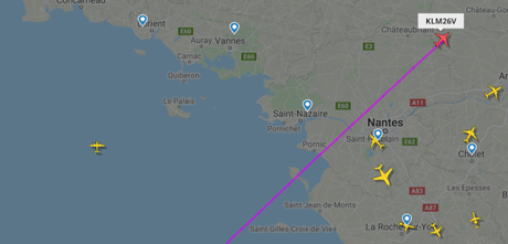 Ne pas pouvoir voyager n’interdit pas de regarder les avions