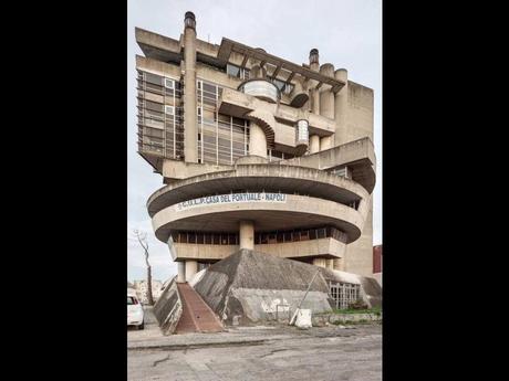 Divers - Architecte en folie