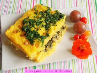 Polenta farcie aux blettes, garnie de pois chiches et aromatisée à l'huile de capucine (Vegan)