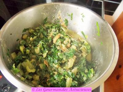 Polenta farcie aux blettes, garnie de pois chiches et aromatisée à l'huile de capucine (Vegan) Polenta farcie aux blettes, garnie de pois chiches et aromatisée à l'huile de capucine (Vegan)