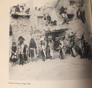 un livre scientifique autour des Kachinas « Kachina des Indiens Hopi »