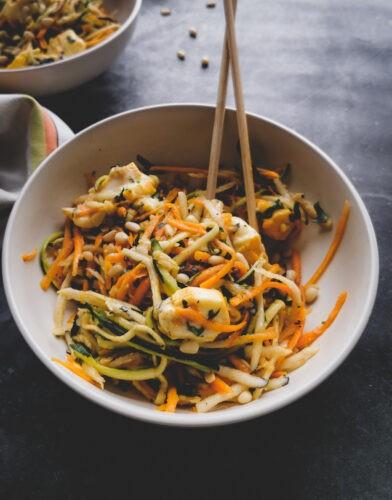 Salade de carottes, courgettes, radis noir et Reblochon de Savoie