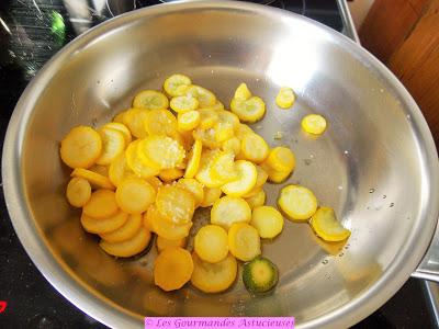 Spaghettis de capucine aux courgettes (Vegan)