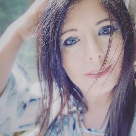 Cover Reveal : Découvrez la couverture et le résumé de Don't kiss the bride de Carian Cole