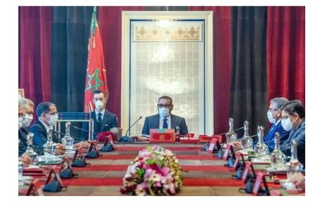 Maroc-Covid-19 : Le Roi donne son feu vert pour une vaccination massive des Marocains Maroc-Covid-19 : Le Roi donne son feu vert pour une vaccination massive des Marocains